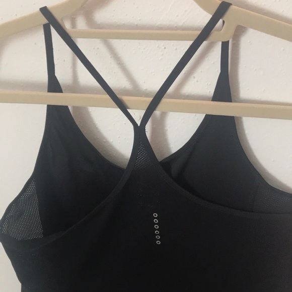 Black Nike work out top - Picture 3 of 3